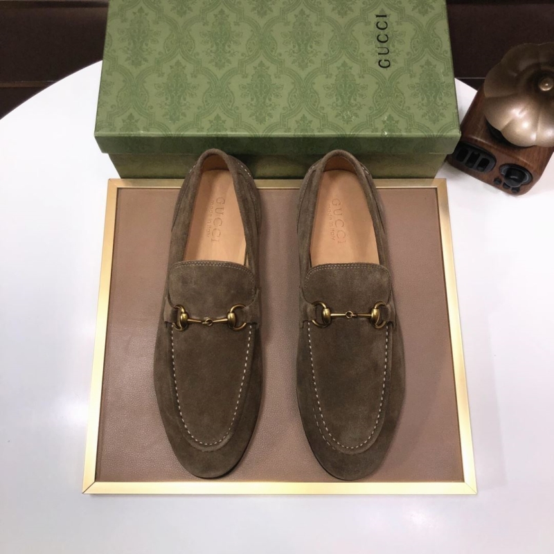 G*u*i leather shoes